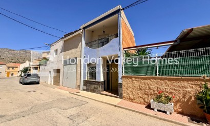 2. Town house - Reventa - El Canton - El Canton
