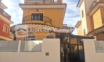 D. House - Detached Villa - Herverkoop - Montesinos - La Herrada