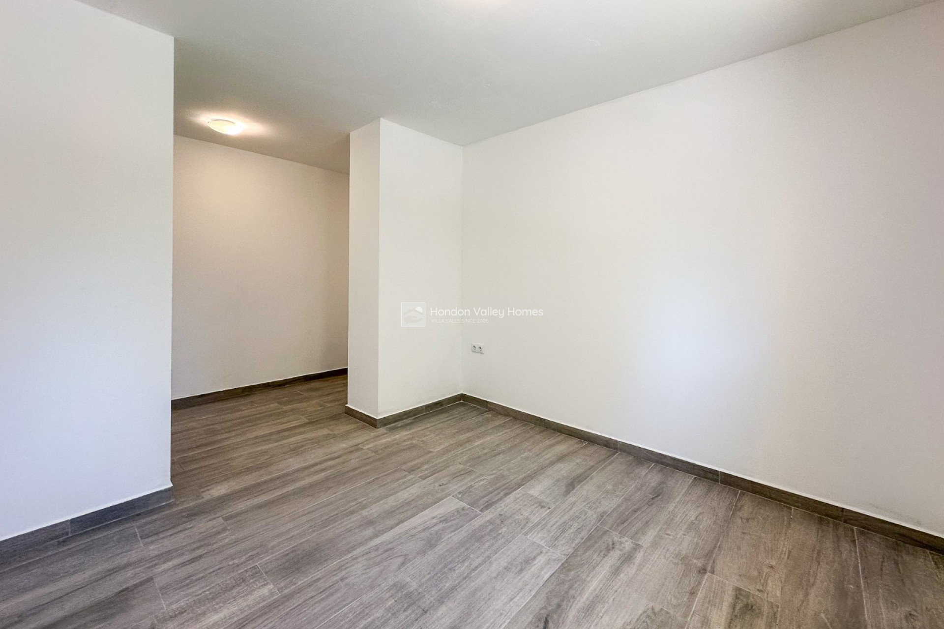Herverkoop - 3. Semi - Detached Villa - Barbarroja