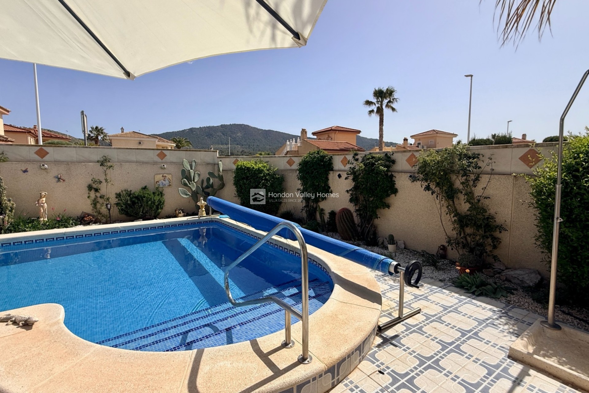 Herverkoop - 4. House - Detached Villa - Hondón de las Nieves