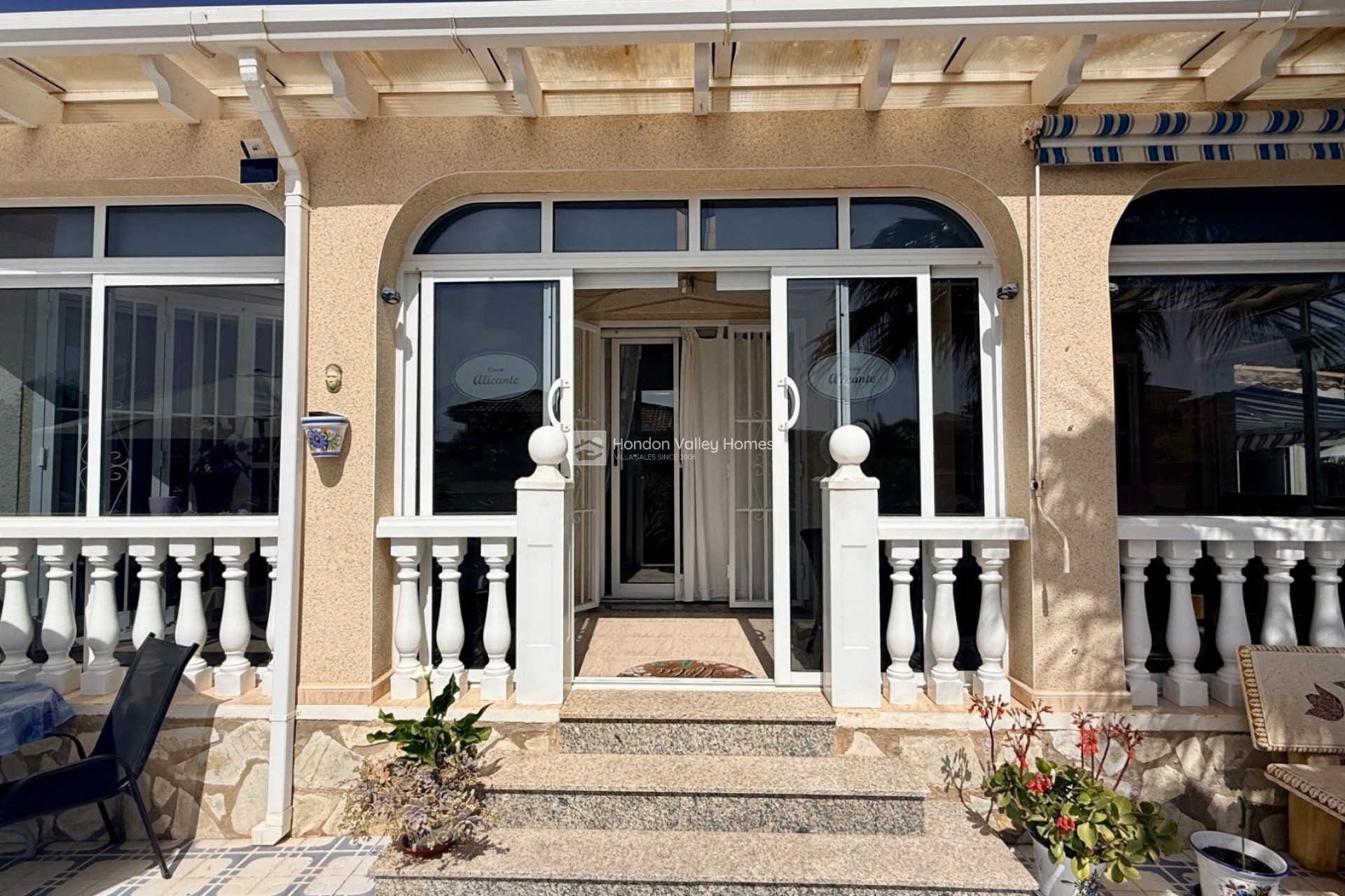 Herverkoop - 4. House - Detached Villa - Hondón de las Nieves