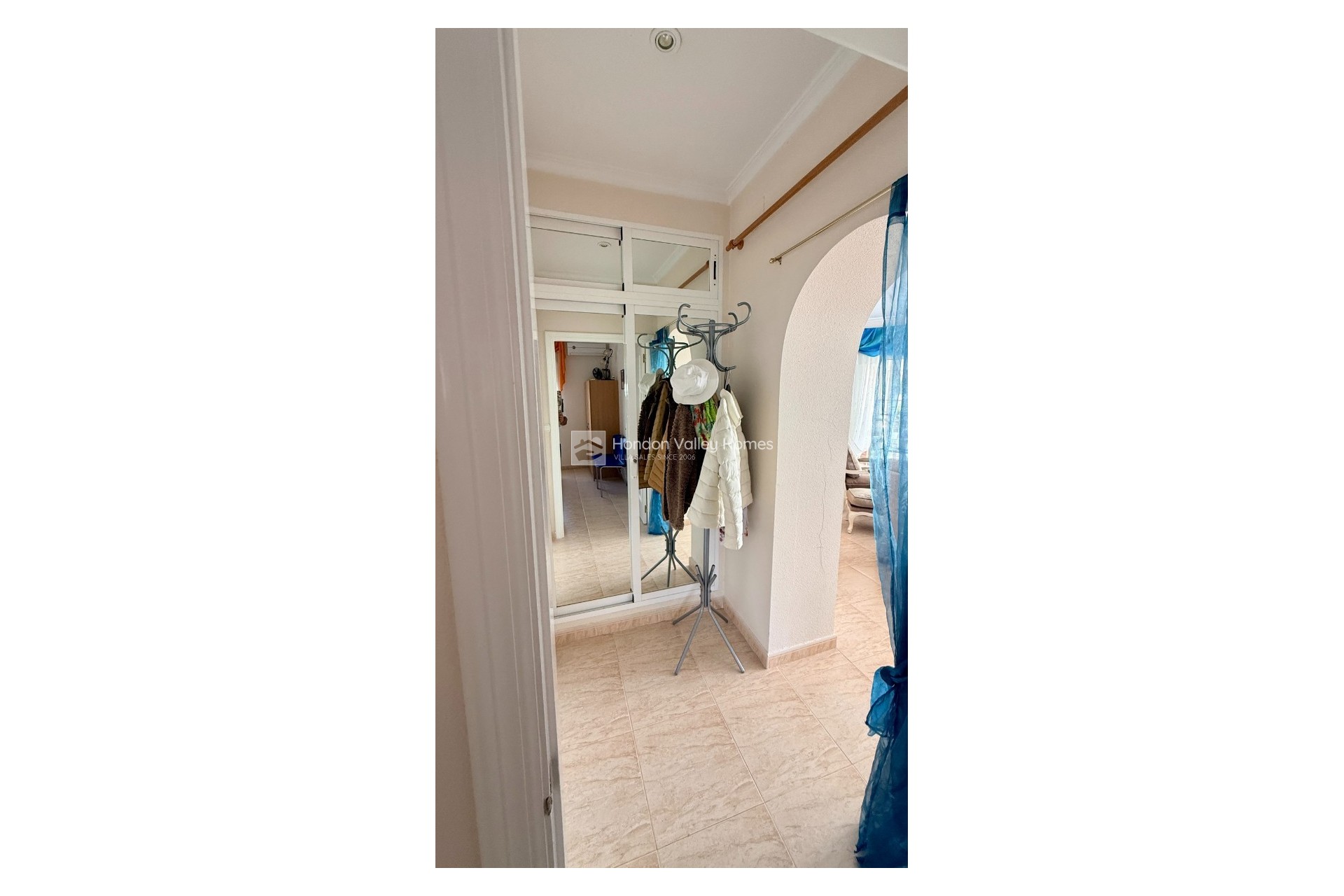 Herverkoop - 4. House - Detached Villa - Hondón de las Nieves