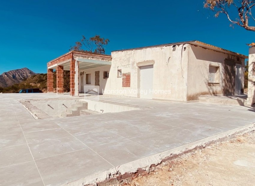 Herverkoop - 4. House - Detached Villa - Hondón de las Nieves