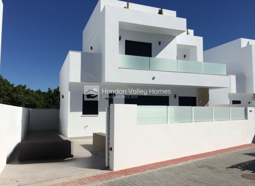 Herverkoop - Detached Villa - Montesinos - La Herada