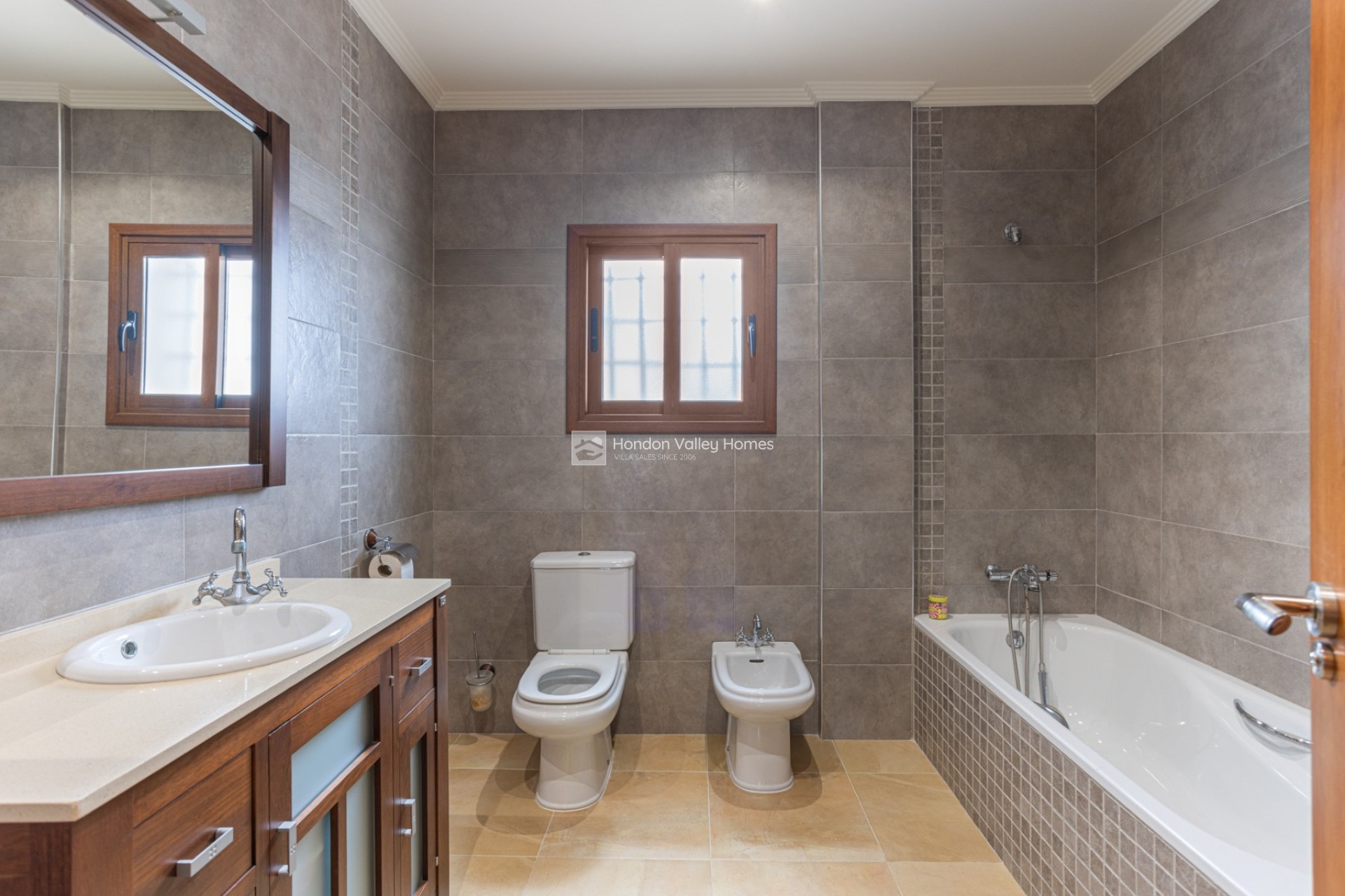 Herverkoop - Detached Villa - Montesinos - La Herrada