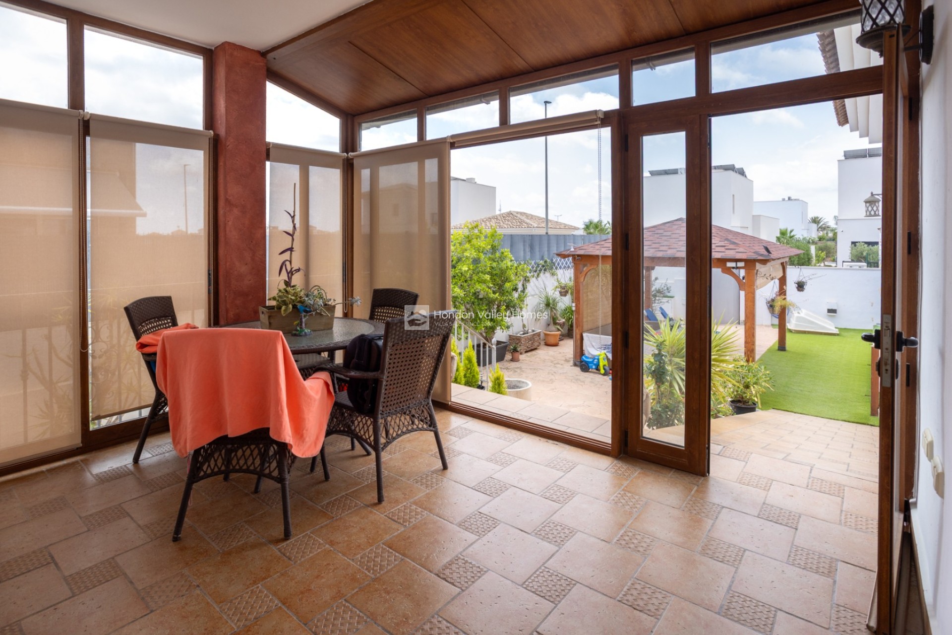 Herverkoop - Detached Villa - Montesinos - La Herrada