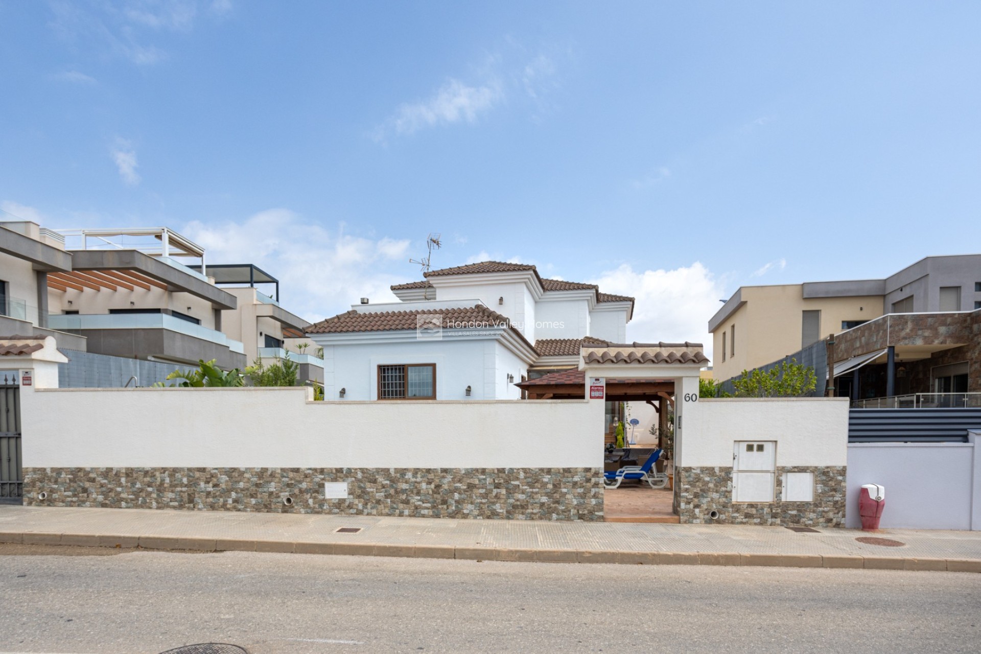 Herverkoop - Detached Villa - Montesinos - La Herrada