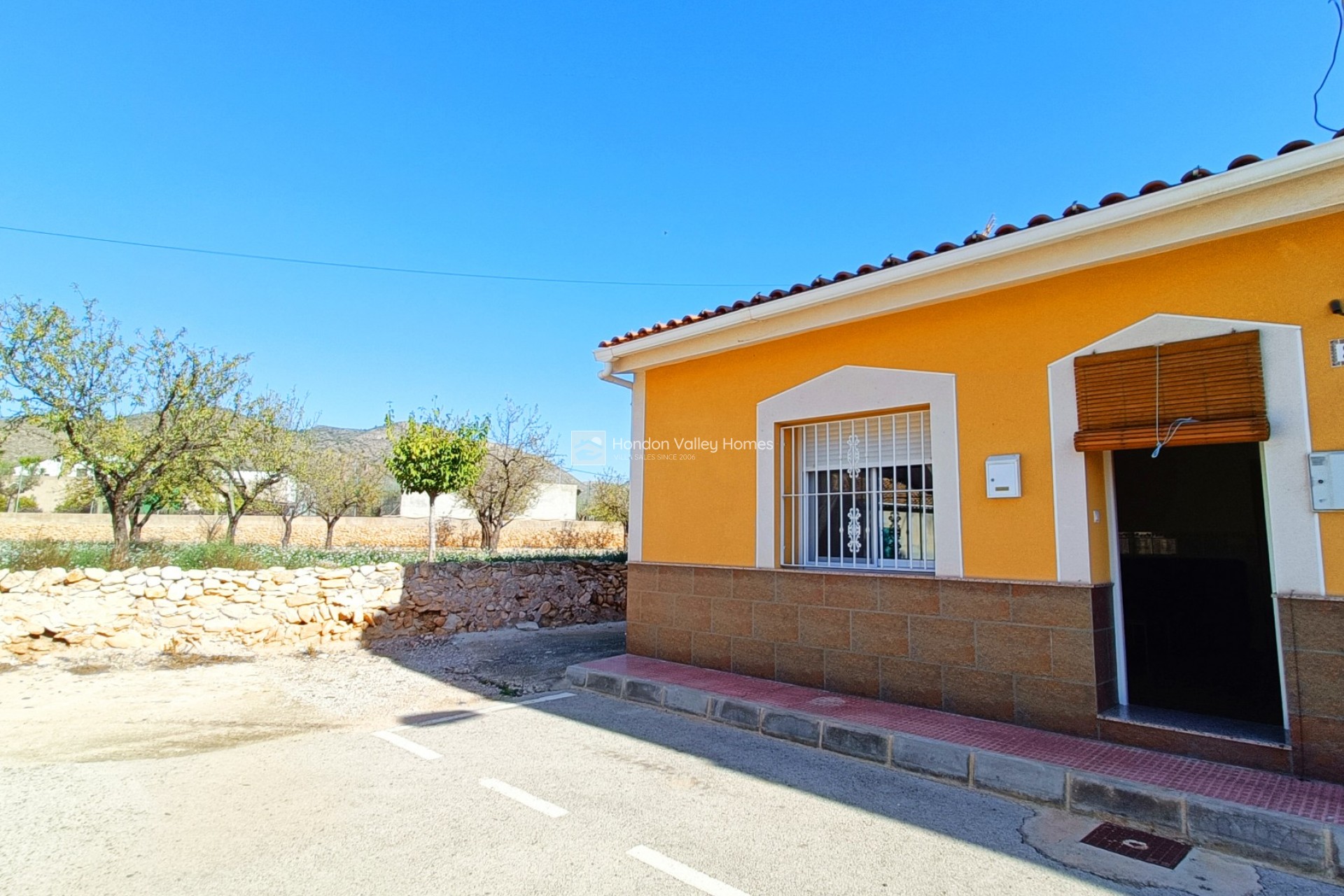 Herverkoop - Town house - Hondón de los Fráiles