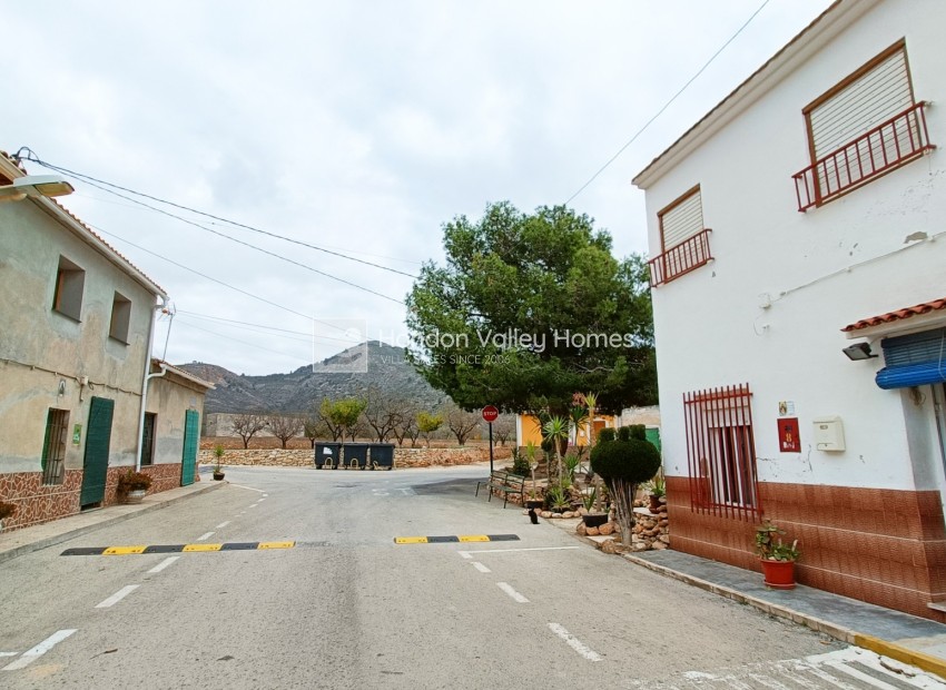 Herverkoop - Town house - Hondón de los Fráiles