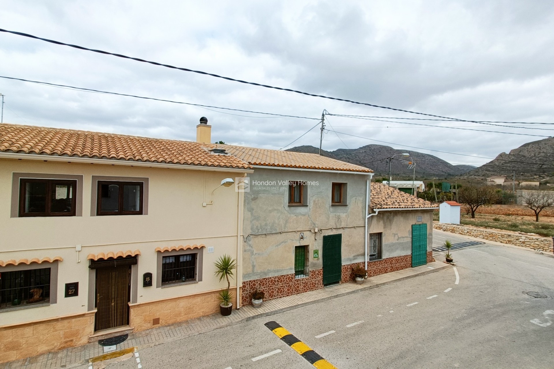 Herverkoop - Town house - Hondón de los Fráiles