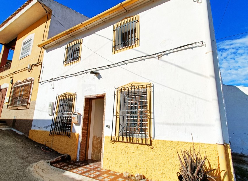 Herverkoop - Town house - Macisvenda