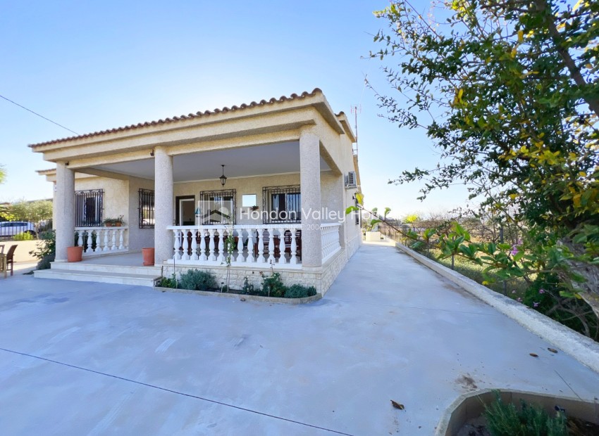 Herverkoop - Villa - Barbarroja