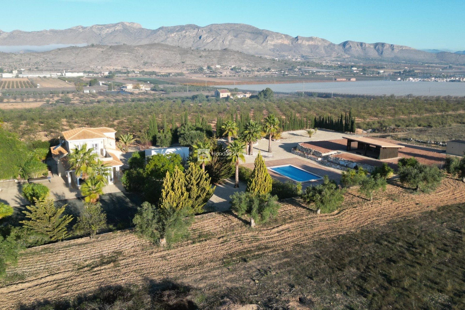 Herverkoop - Villa - Detached - Hondón de las Nieves