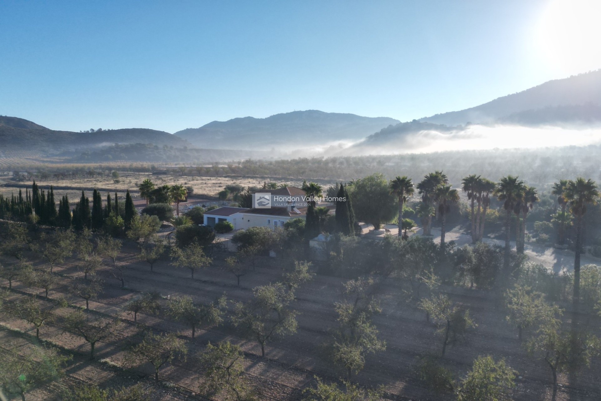 Herverkoop - Villa - Detached - Hondón de las Nieves