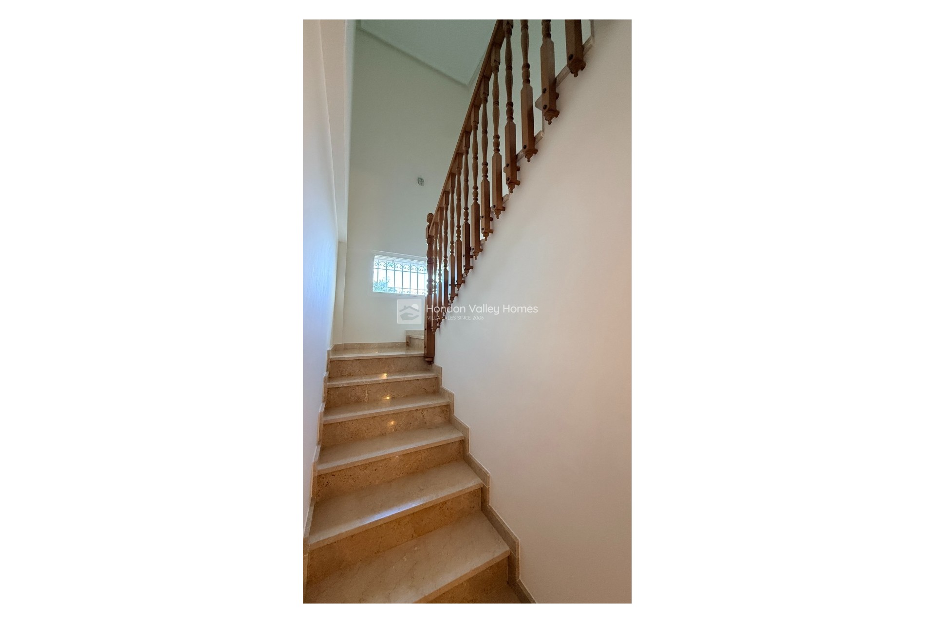 Herverkoop - Villa - Detached - Hondón de las Nieves