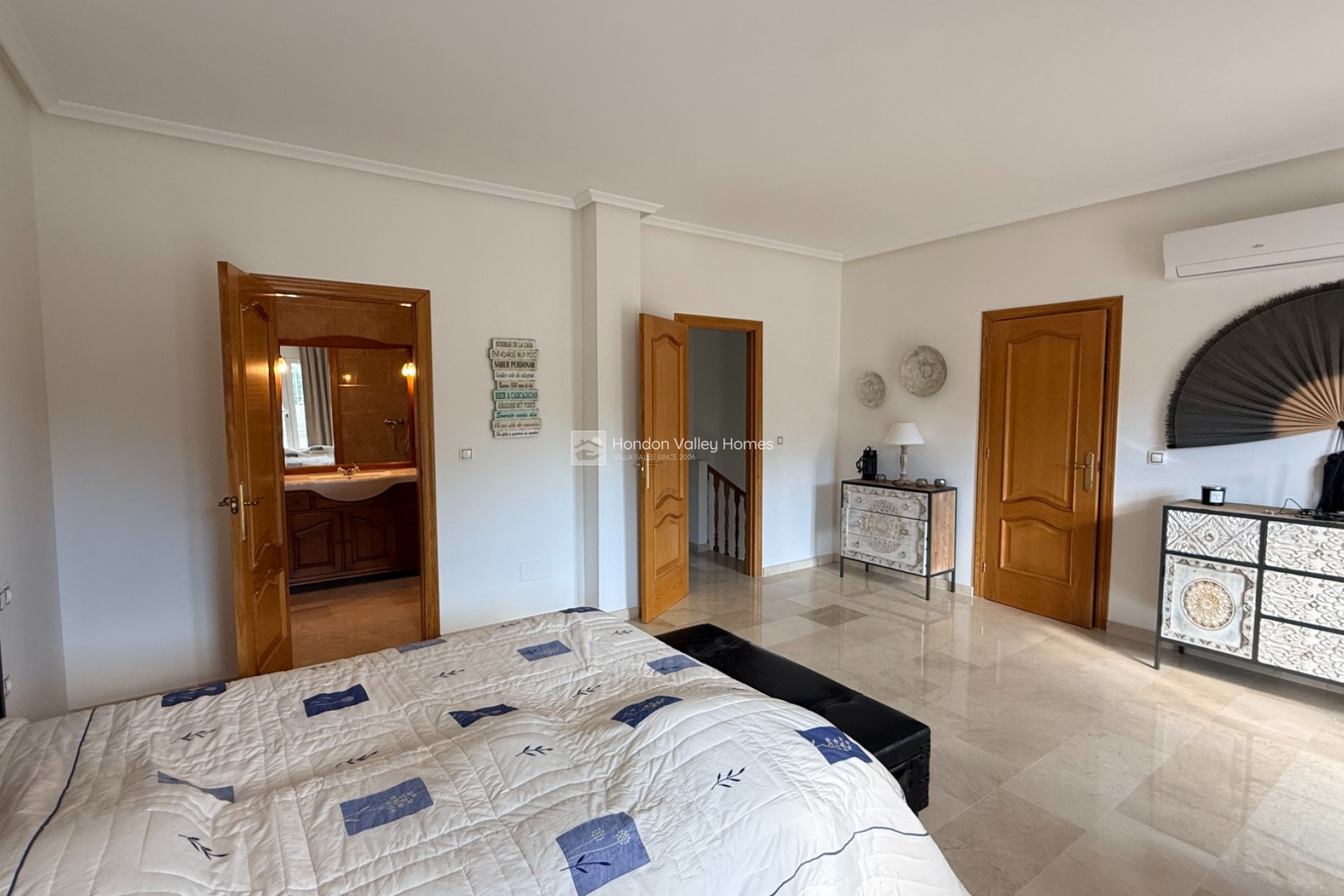 Herverkoop - Villa - Detached - Hondón de las Nieves