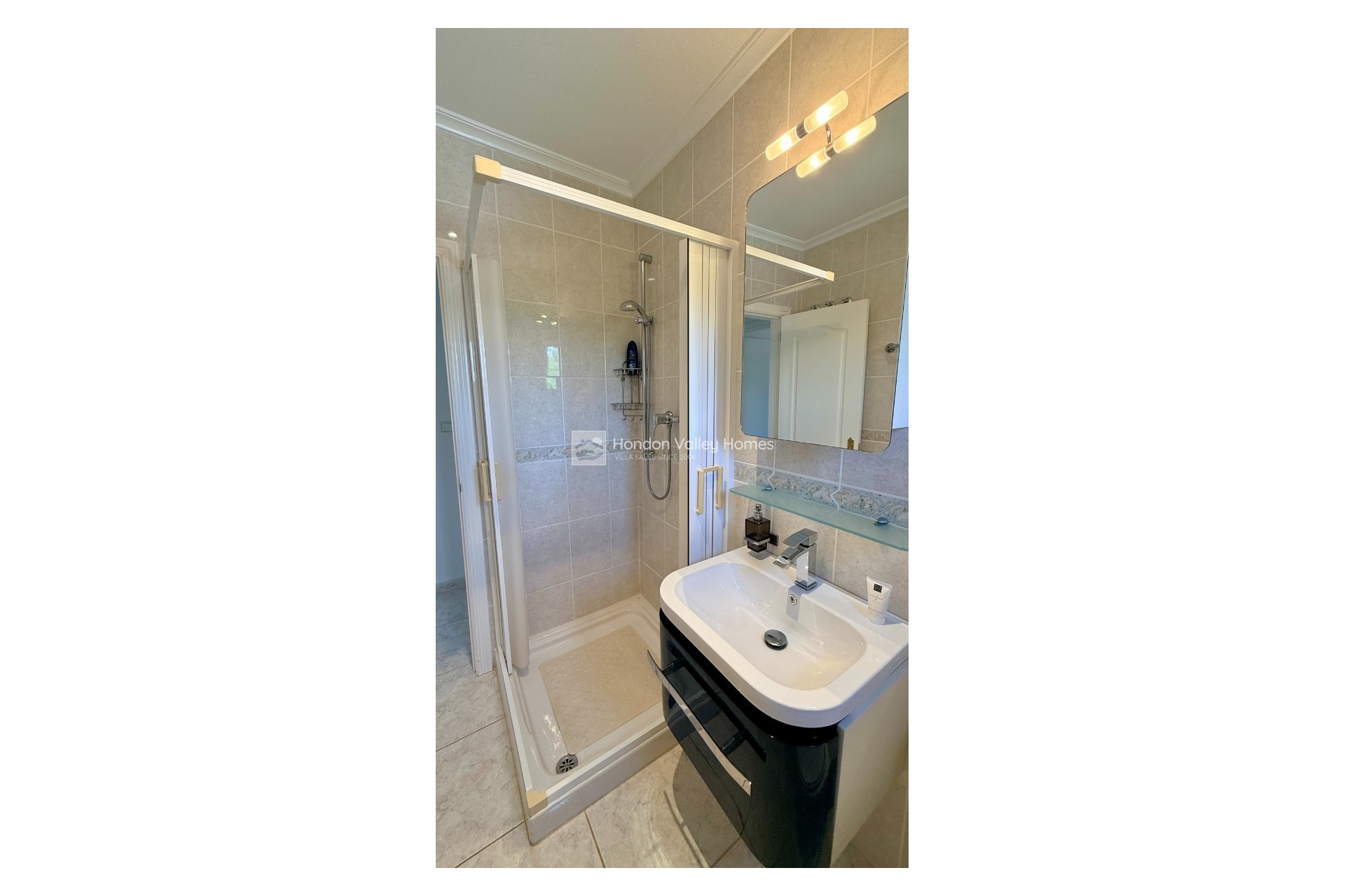 Herverkoop - Villa - Hondón de las Nieves - La Montañosa