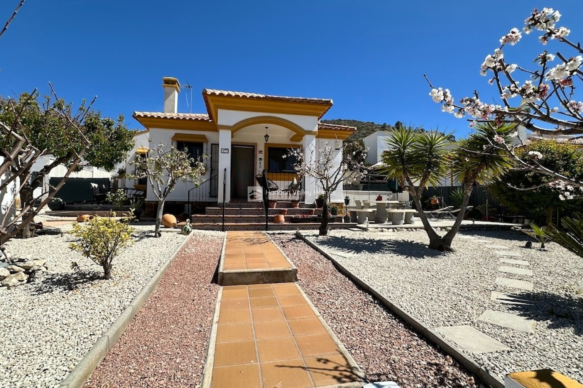 Herverkoop - Villa - HONDON DE LAS NIEVES - La Montanosa