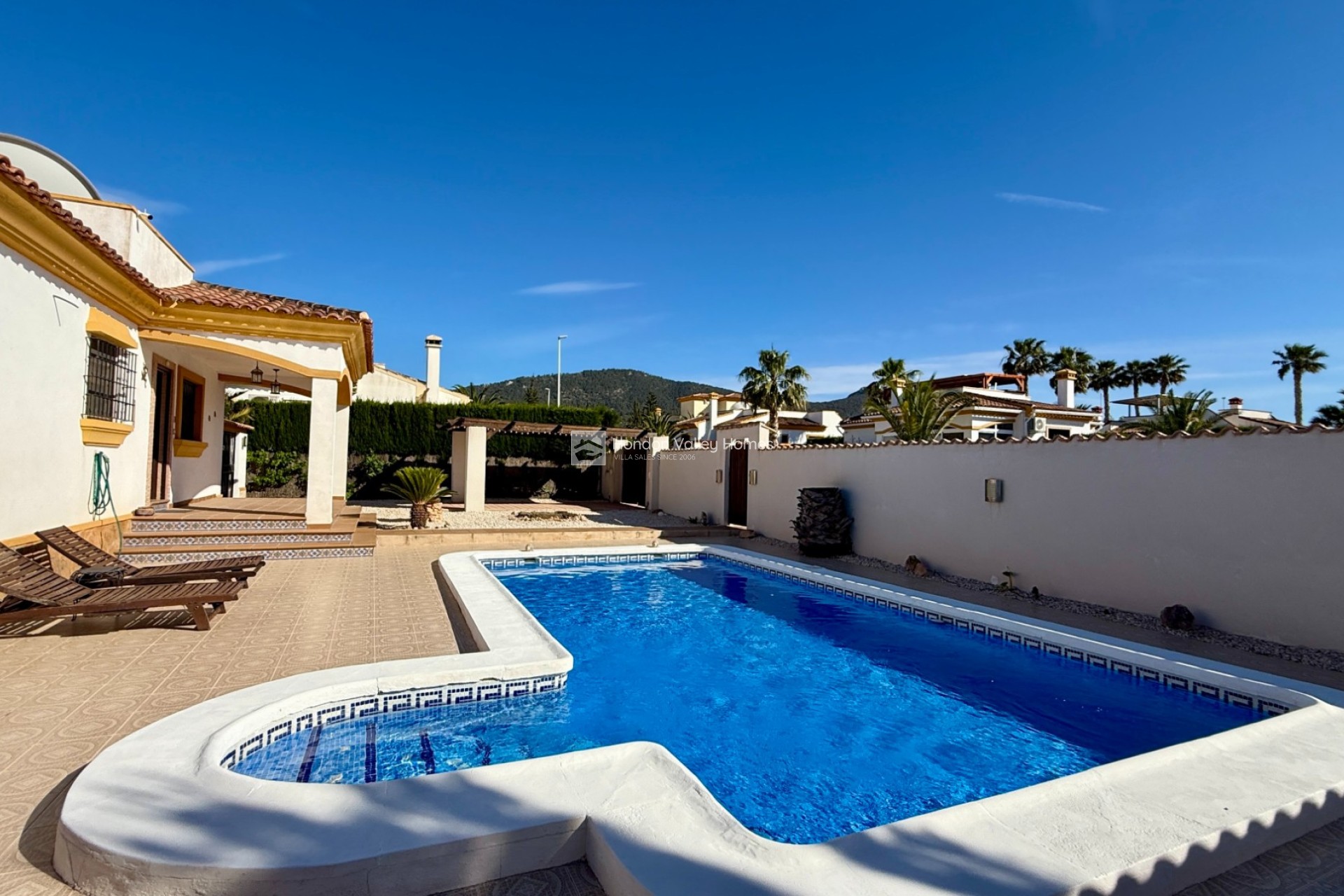 Herverkoop - Villa - Hondón de las Nieves