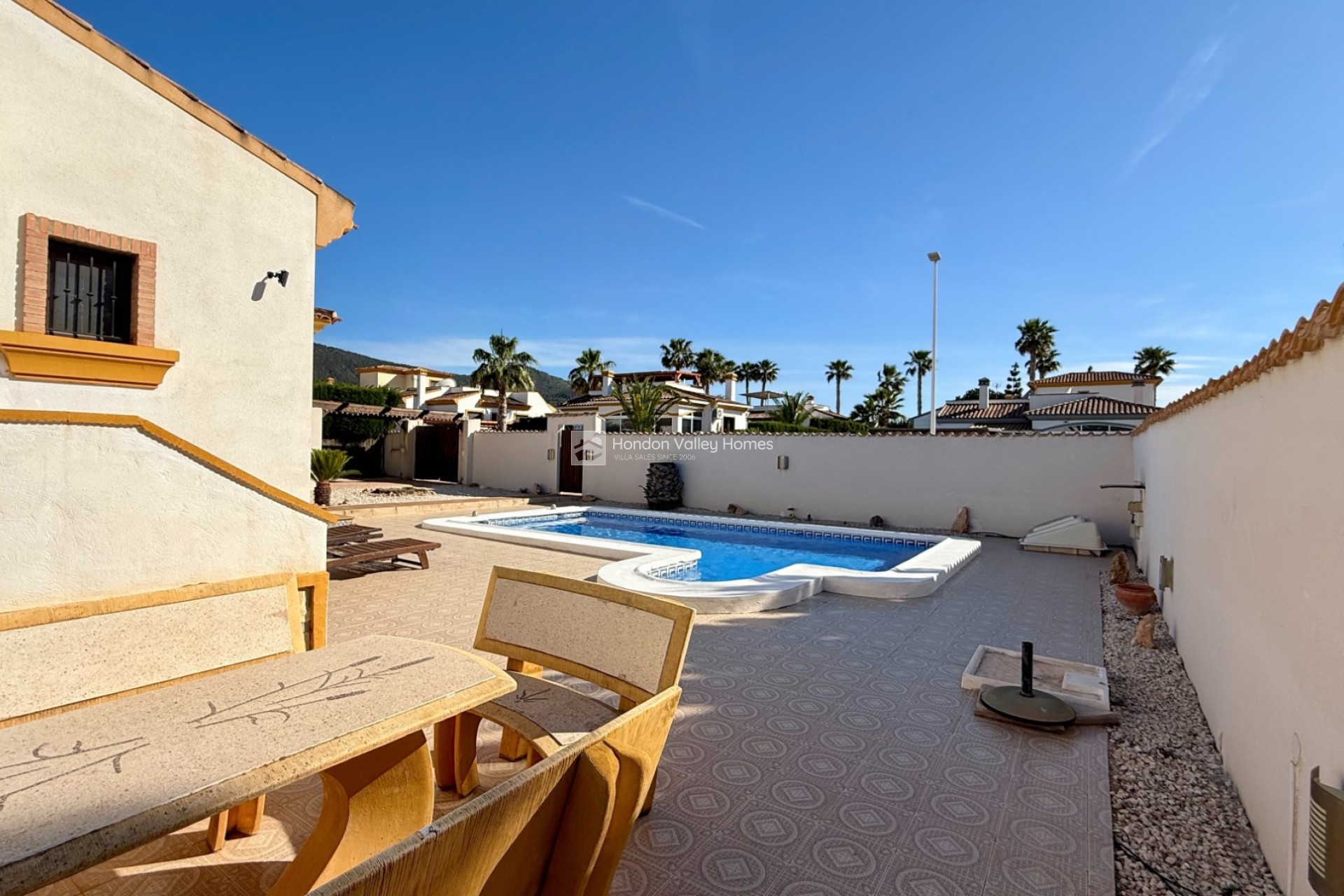 Herverkoop - Villa - Hondón de las Nieves