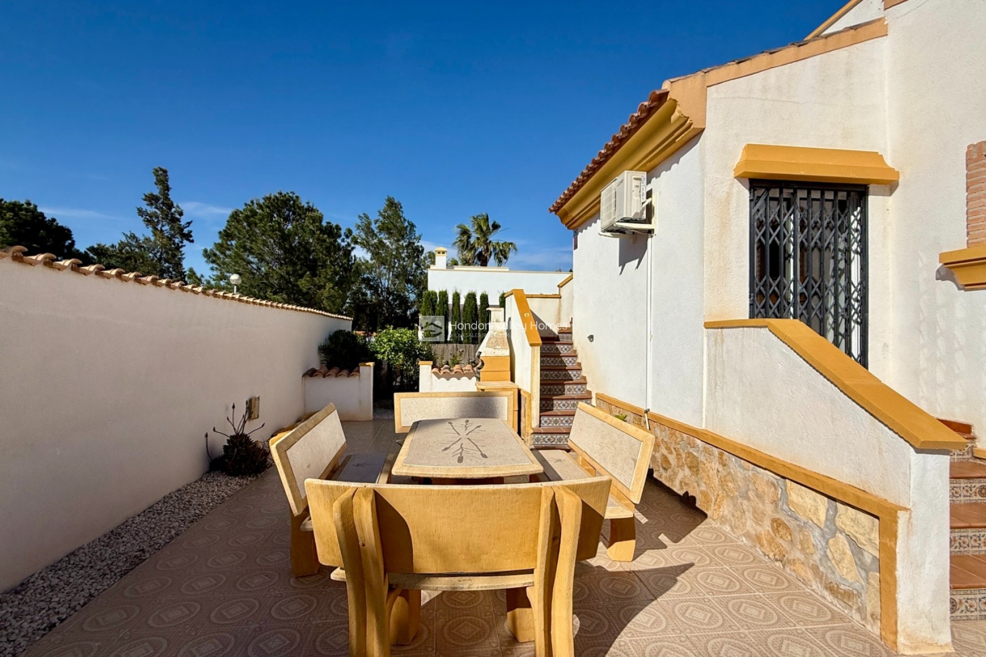 Herverkoop - Villa - Hondón de las Nieves