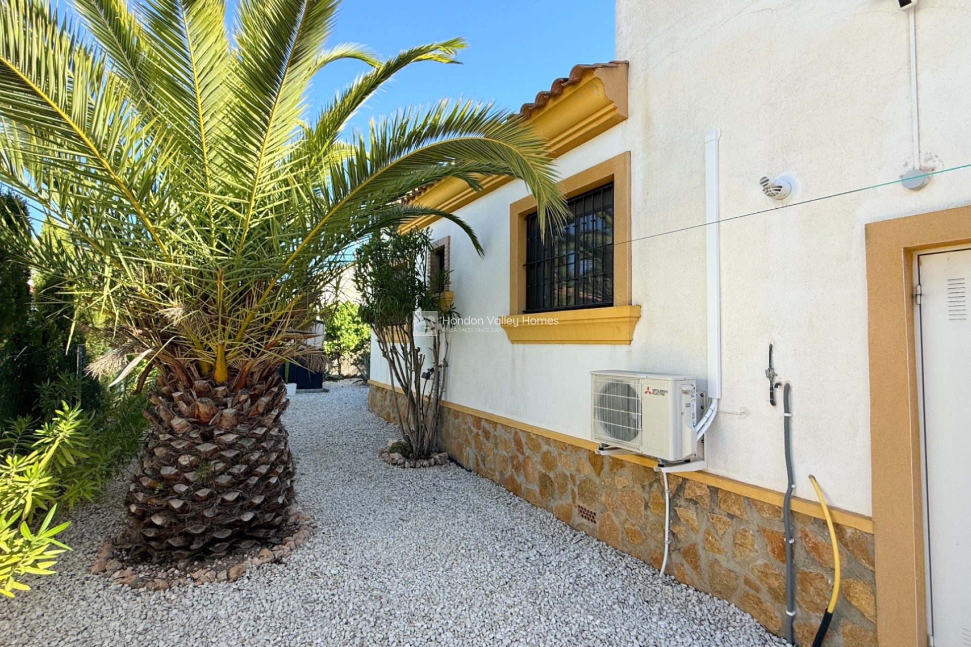 Herverkoop - Villa - Hondón de las Nieves