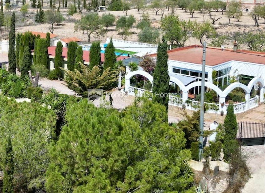 Herverkoop - Villa - Hondón de las Nieves