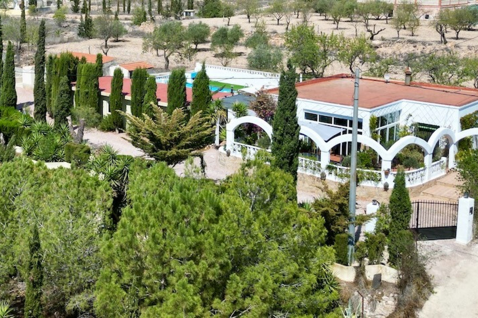 Herverkoop - Villa - Hondón de las Nieves