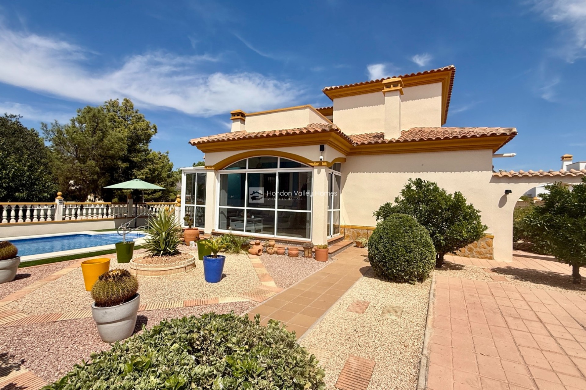 Herverkoop - Villa - Hondón de las Nieves