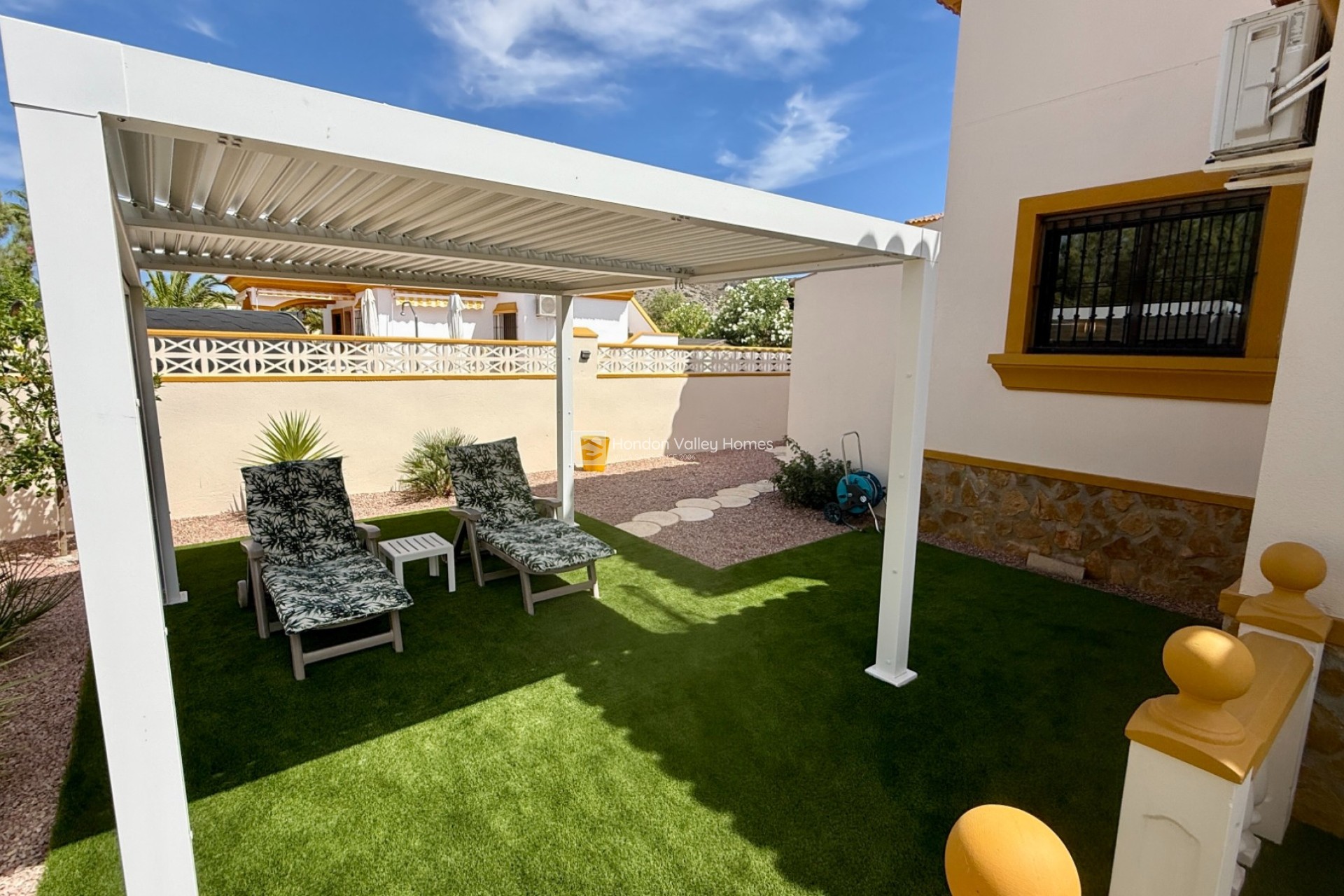 Herverkoop - Villa - Hondón de las Nieves