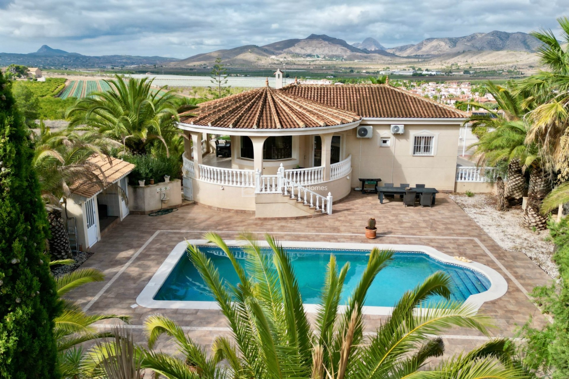 Herverkoop - Villa - Hondón de las Nieves