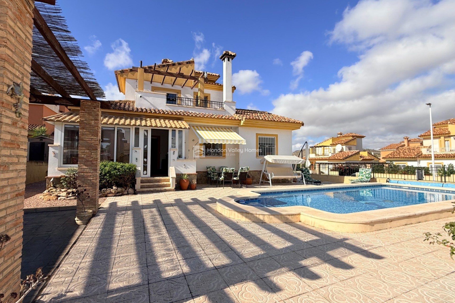 Herverkoop - Villa - Hondón de las Nieves