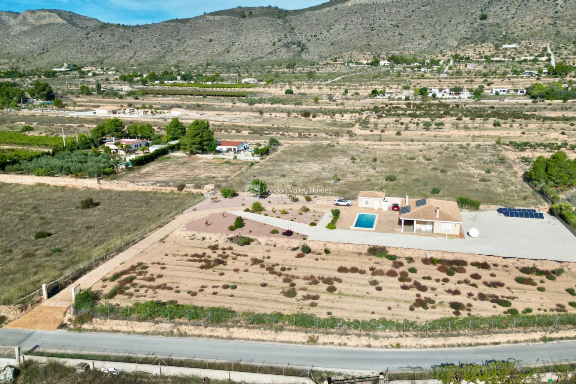 Herverkoop - Villa - Hondón de las Nieves