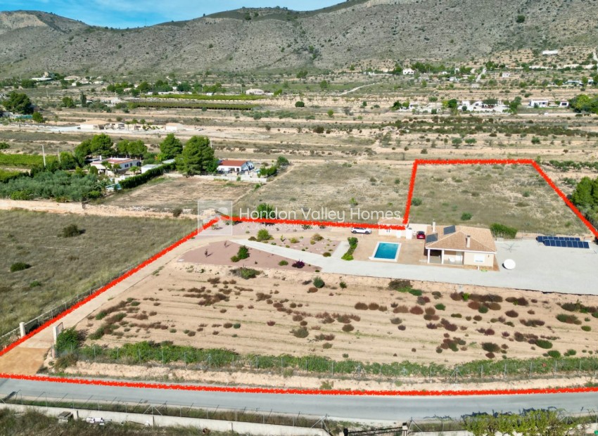 Herverkoop - Villa - Hondón de las Nieves