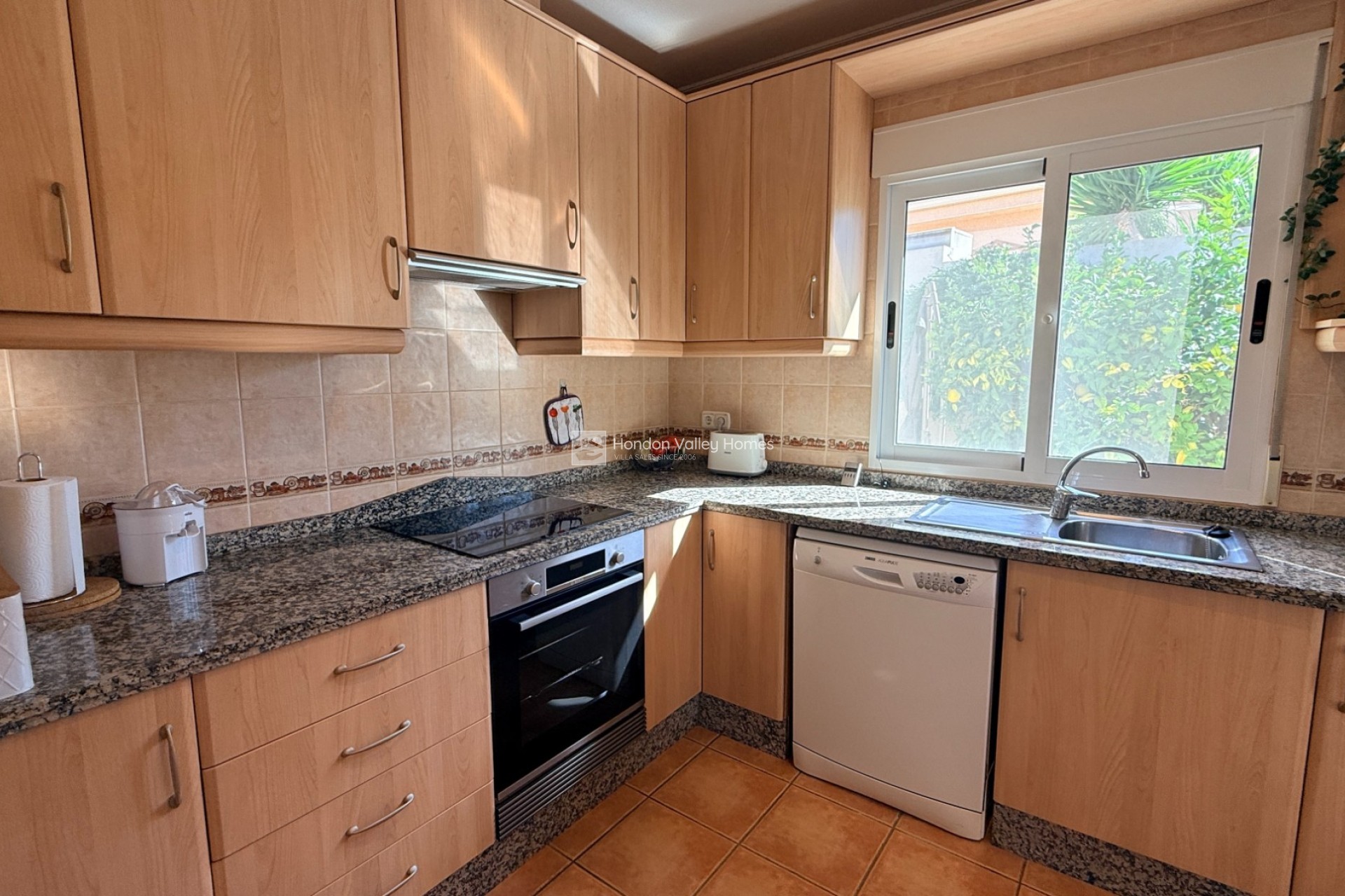 Herverkoop - Villa - Hondón de las Nieves