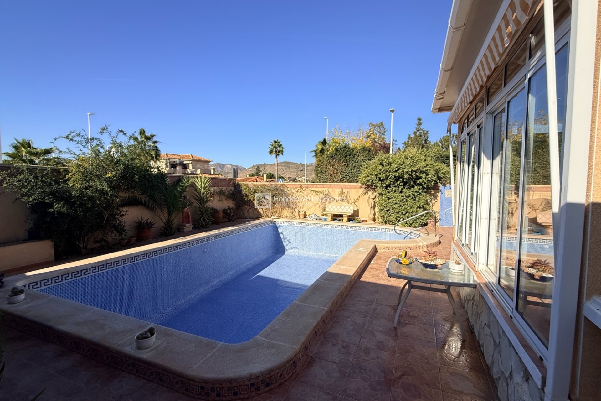 Herverkoop - Villa - Hondón de las Nieves