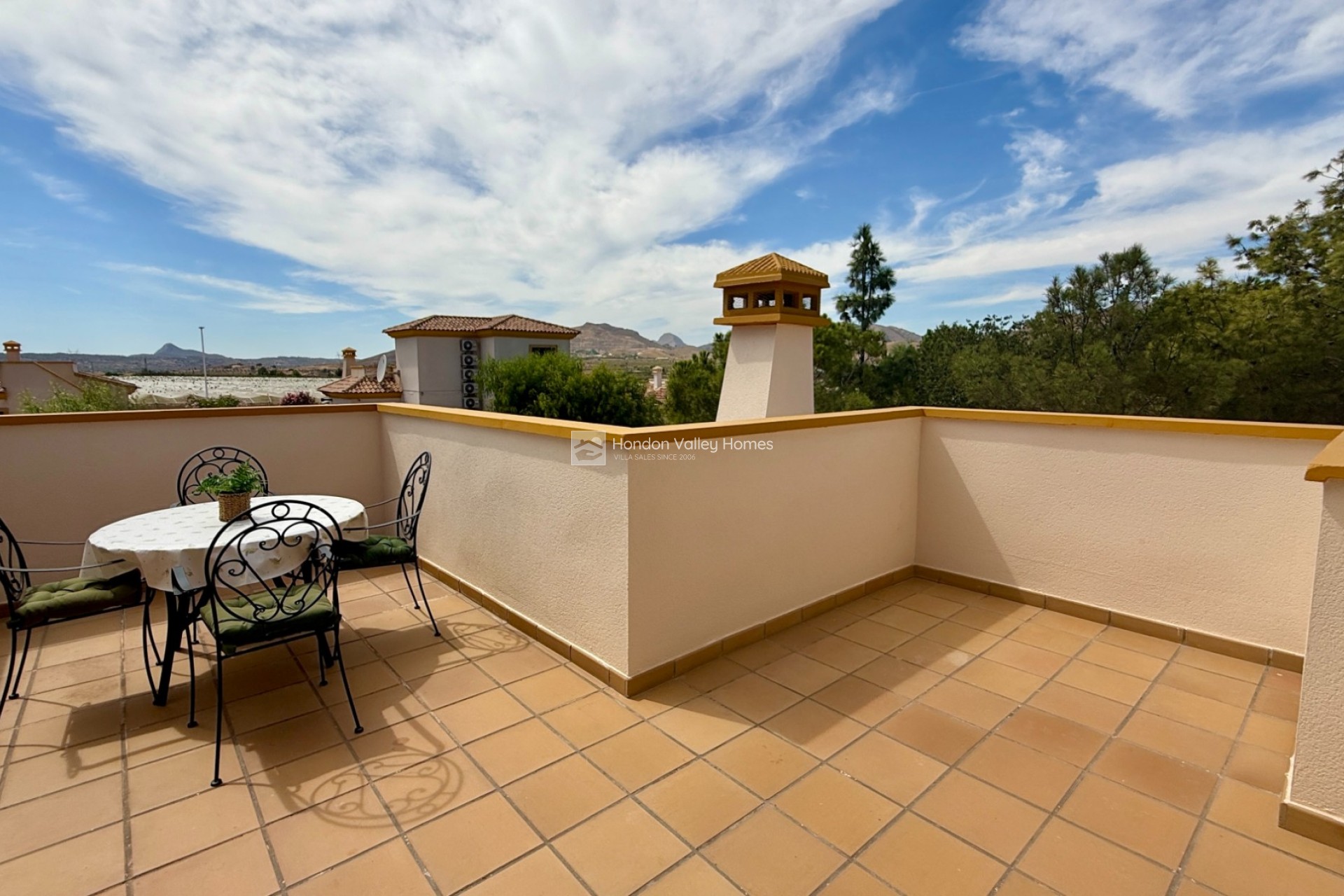 Herverkoop - Villa - Hondón de las Nieves