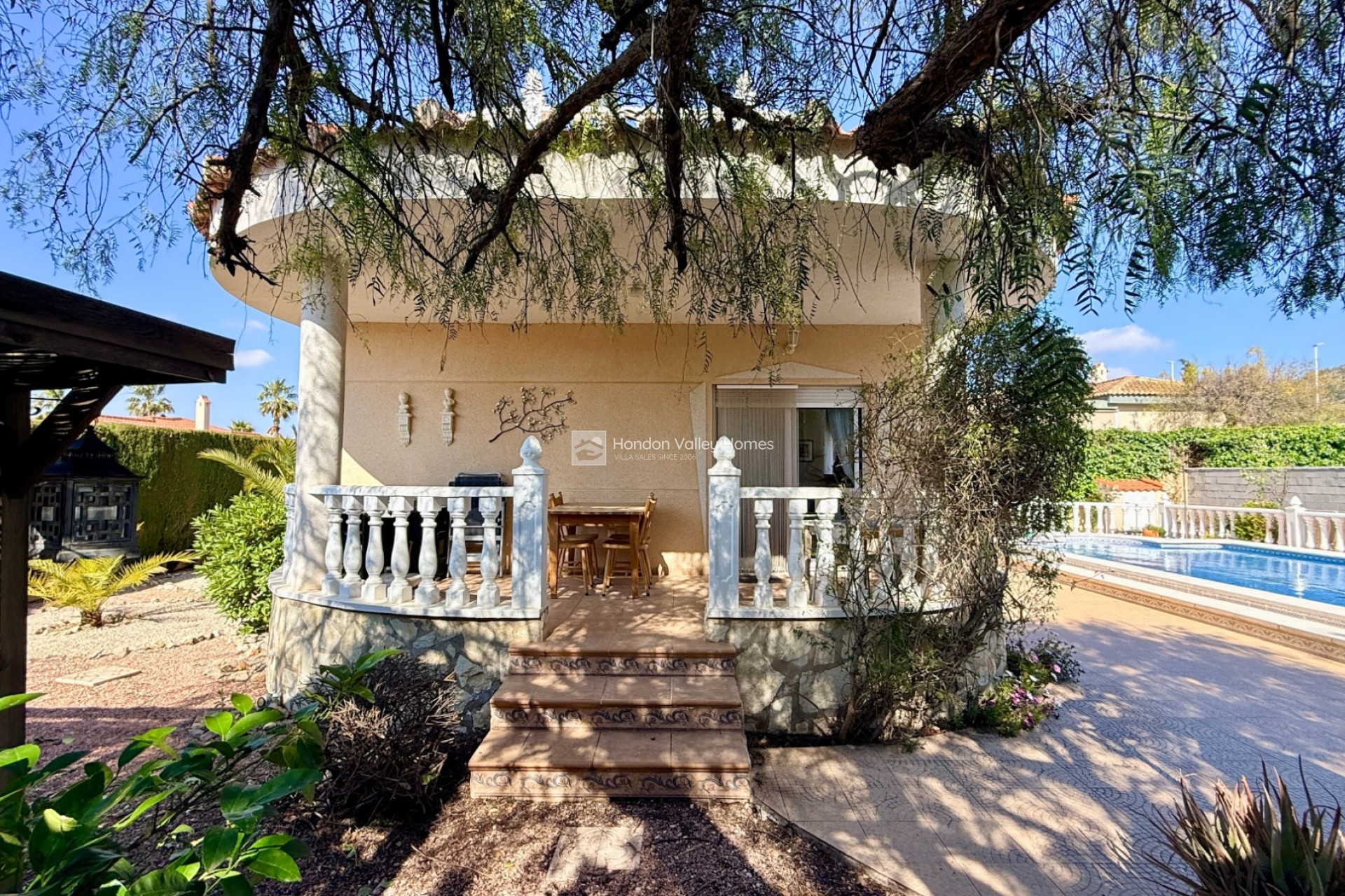 Herverkoop - Villa - Hondón de las Nieves