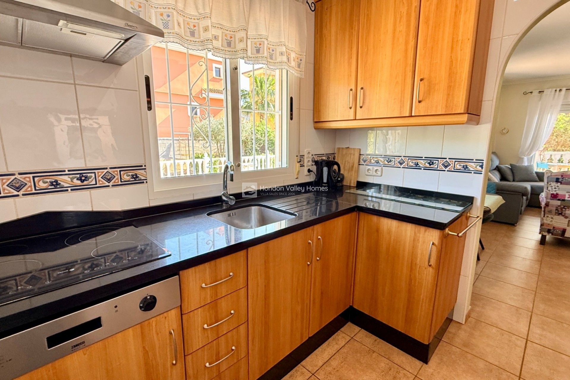 Herverkoop - Villa - Hondón de las Nieves