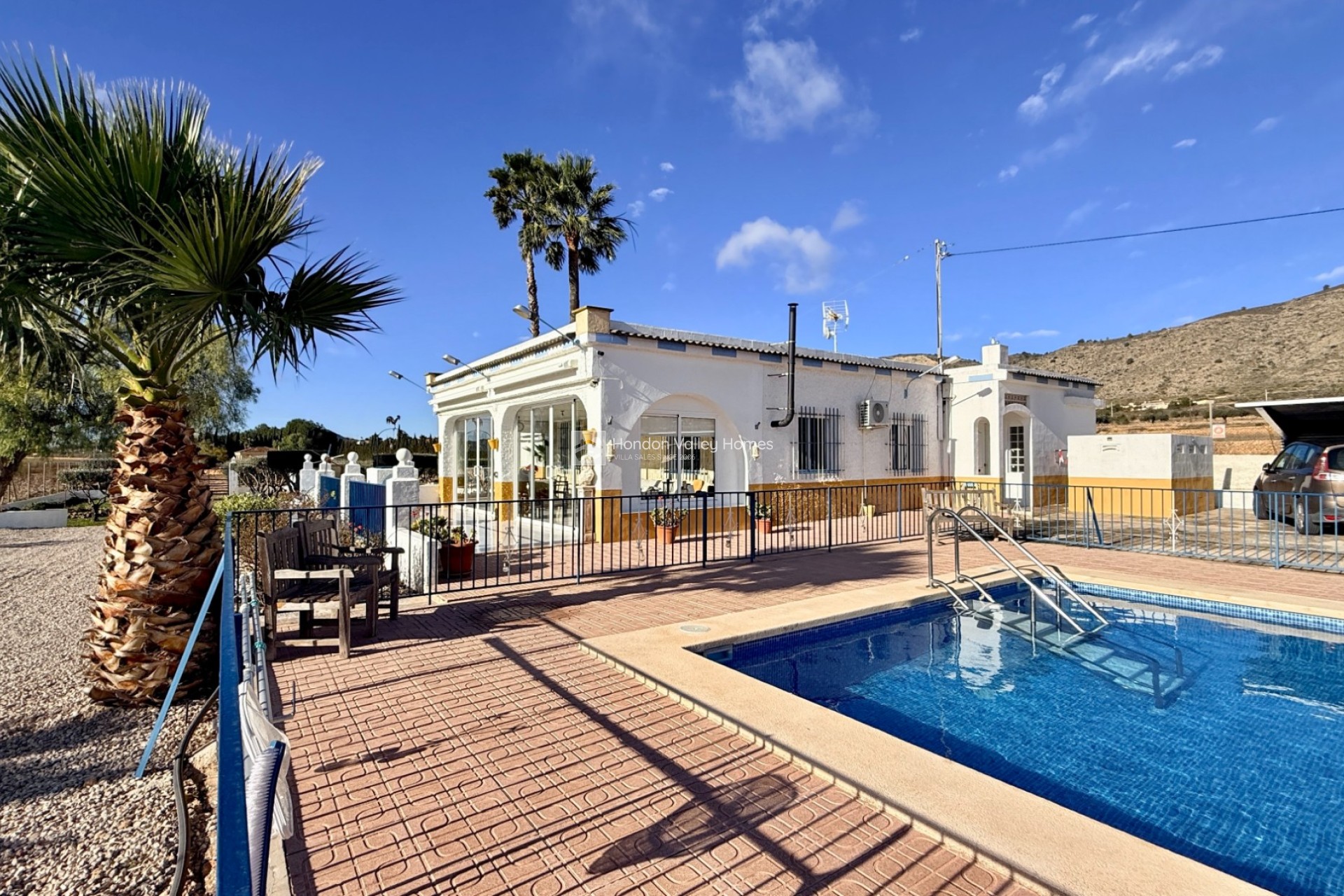 Herverkoop - Villa - Hondón de las Nieves