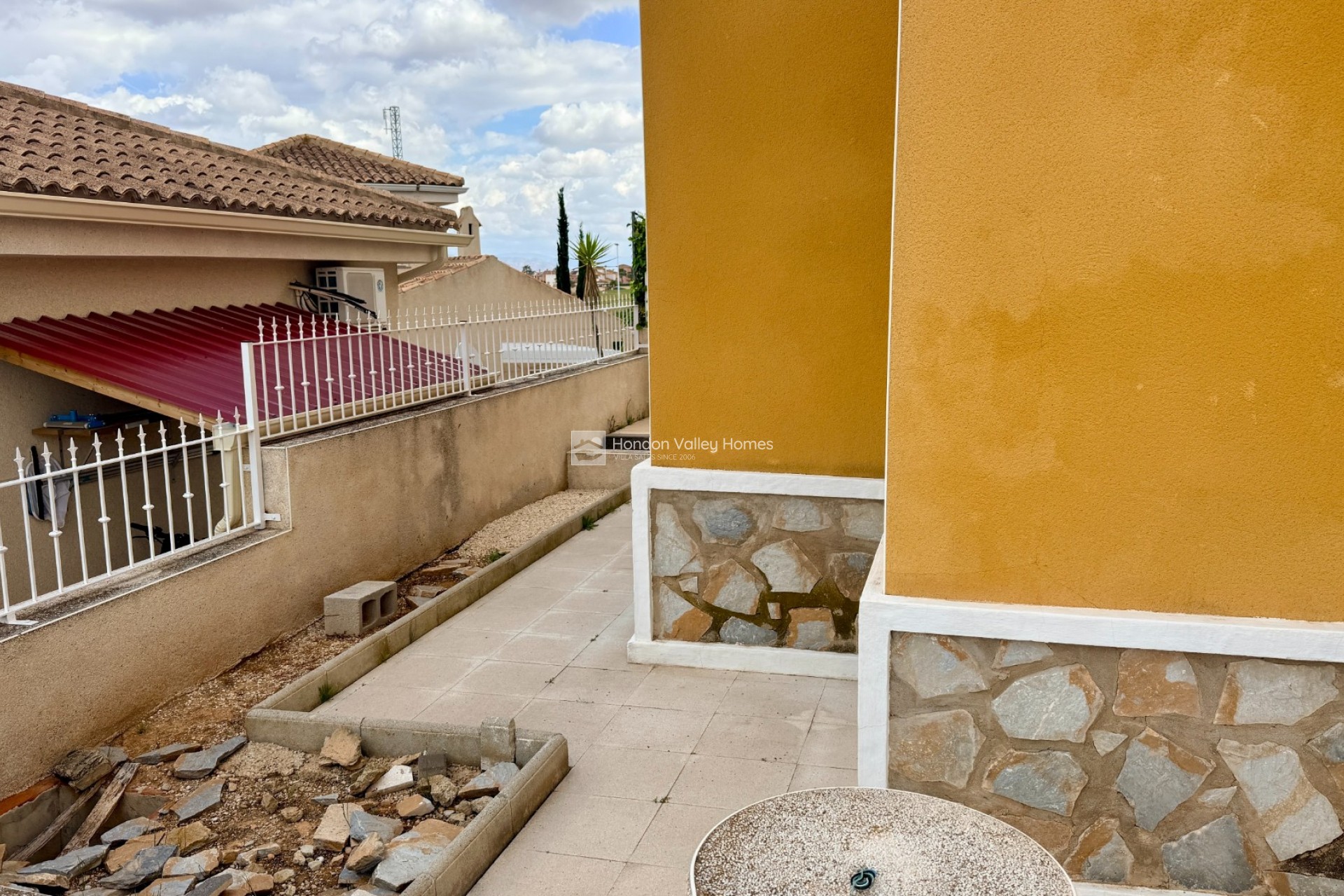 Herverkoop - Villa - Hondón de las Nieves