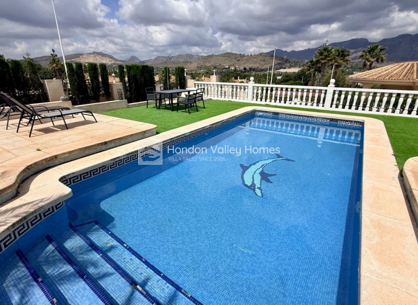 Herverkoop - Villa - Hondón de las Nieves