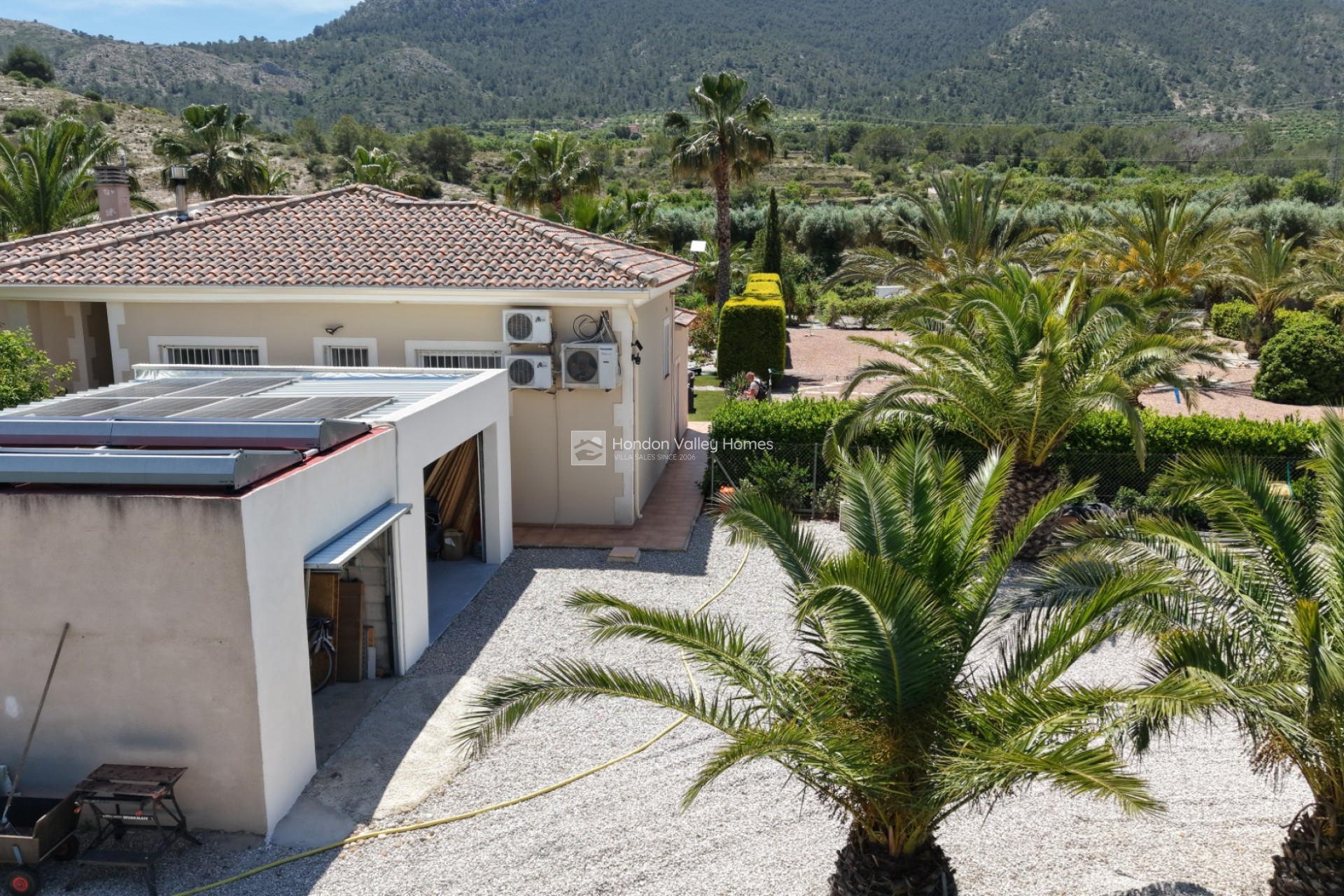 Herverkoop - Villa - Hondón de las Nieves