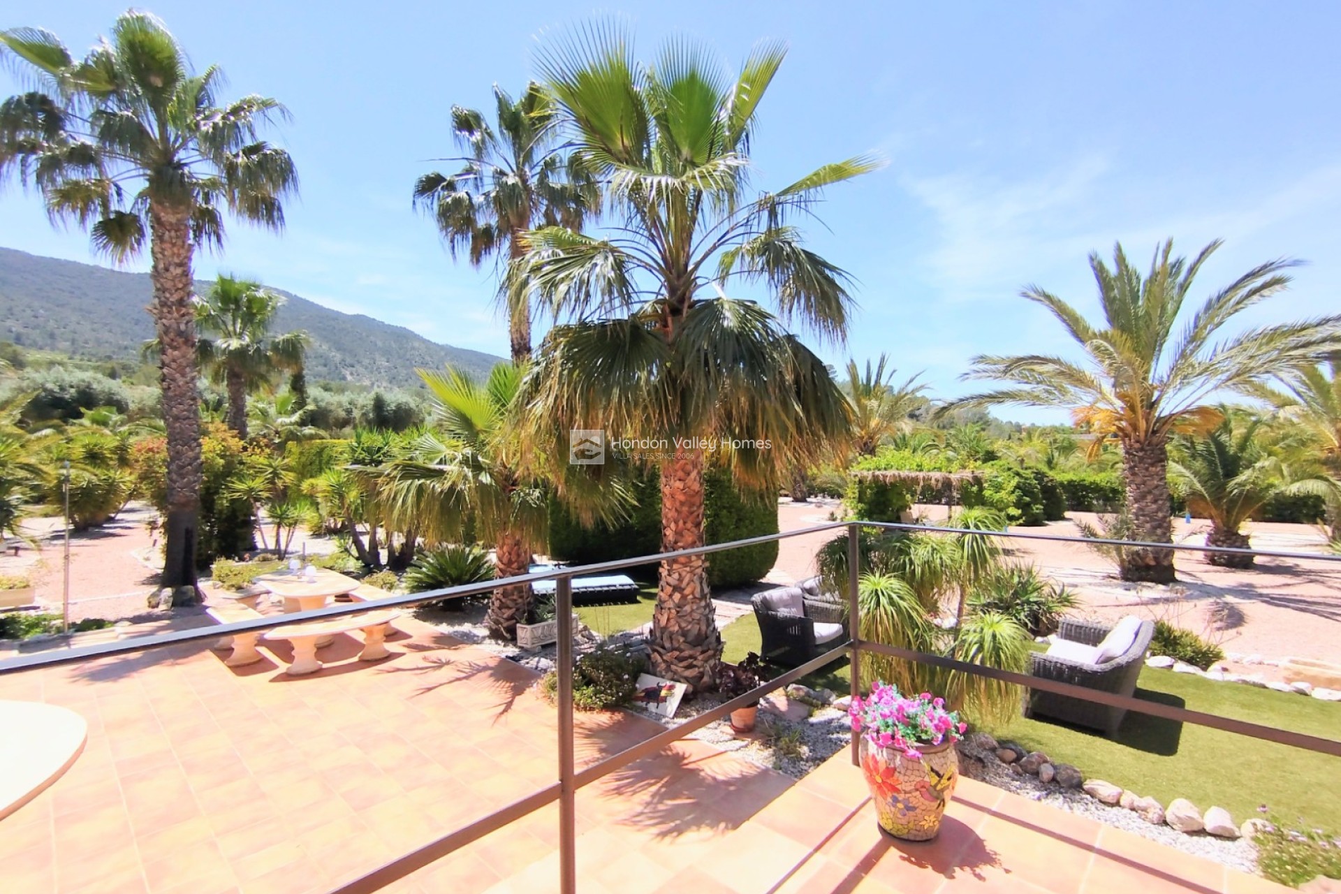 Herverkoop - Villa - Hondón de las Nieves