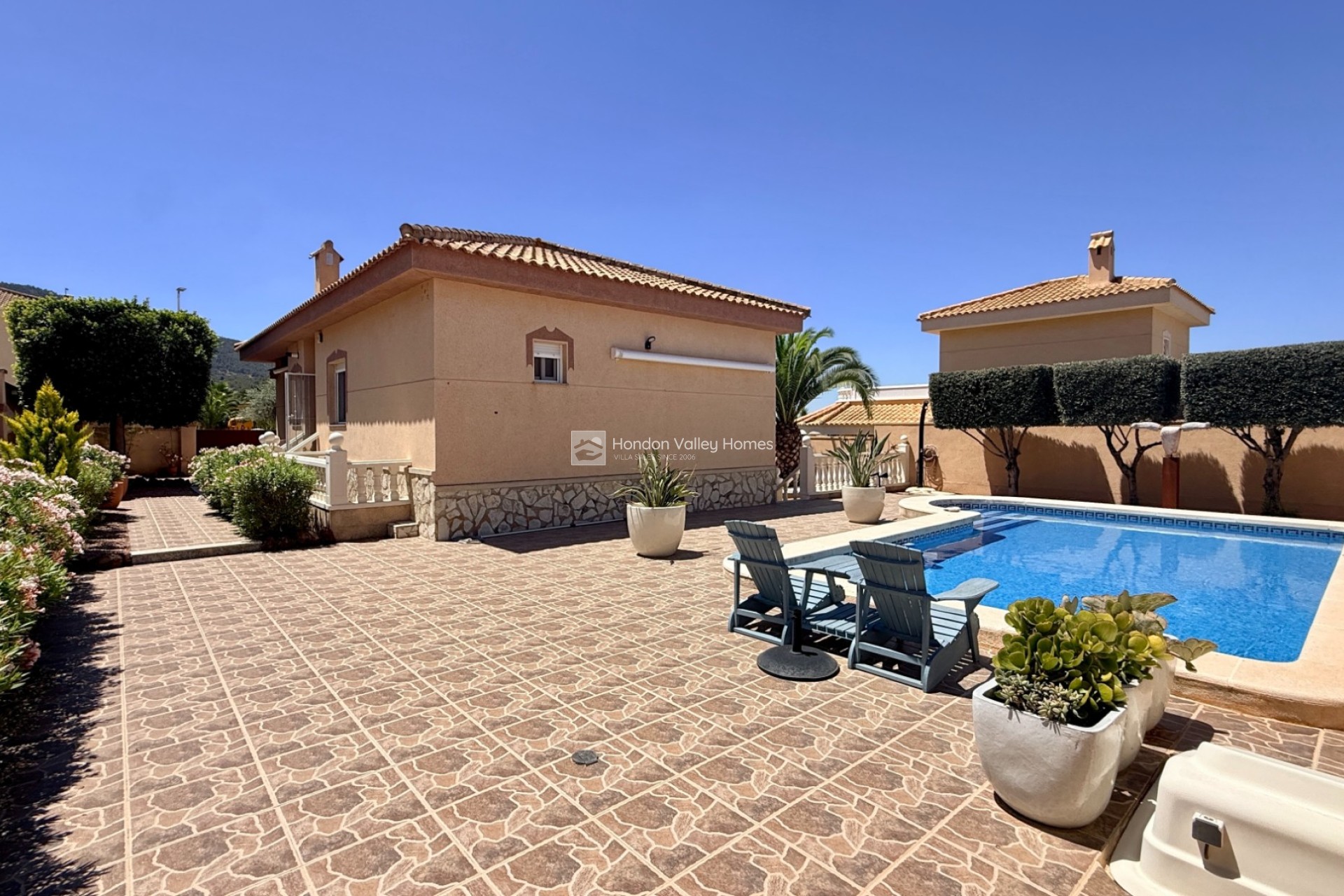 Herverkoop - Villa - Hondón de las Nieves