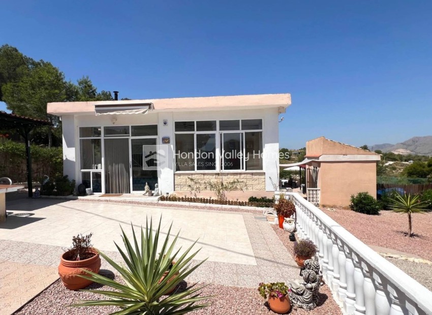 Herverkoop - Villa - Hondón de los Fráiles