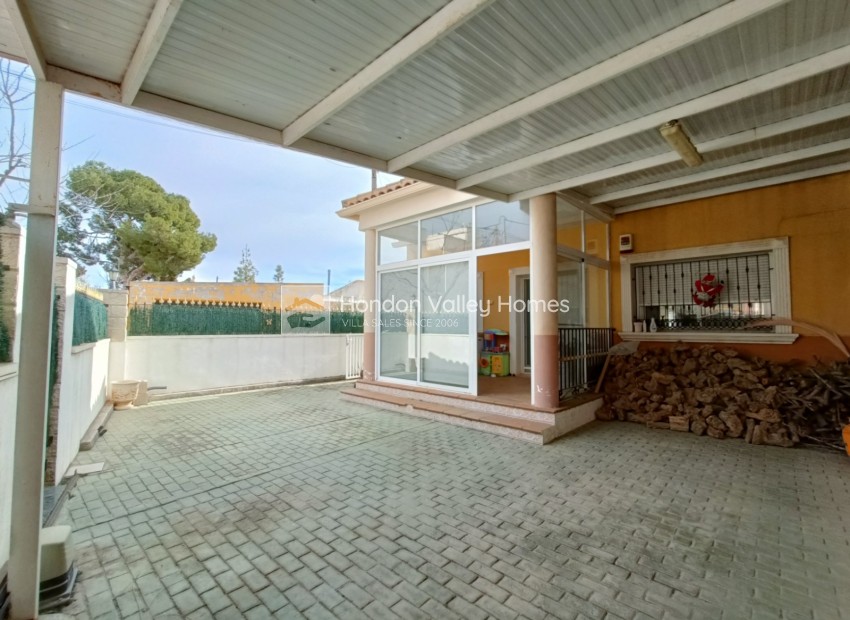 Herverkoop - Villa - Hondón de los Fráiles
