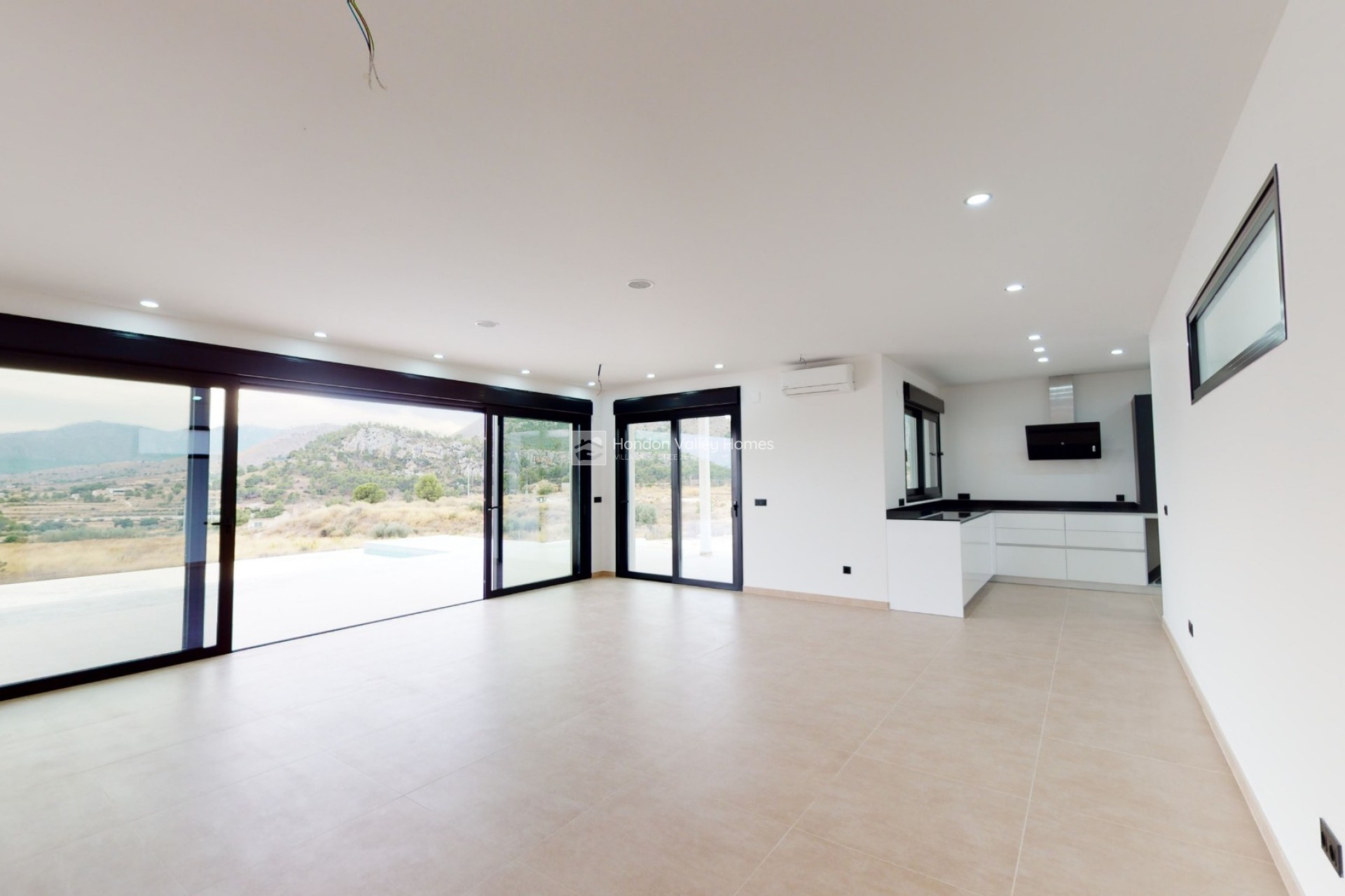 Neubau / In Entwicklung - Villa - La Romana