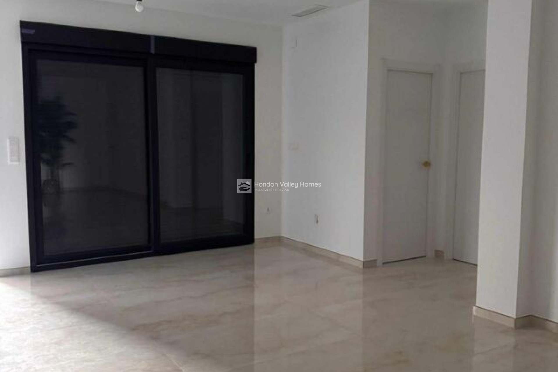 Neubau / In Entwicklung - Villa / Semi detached - La Romana