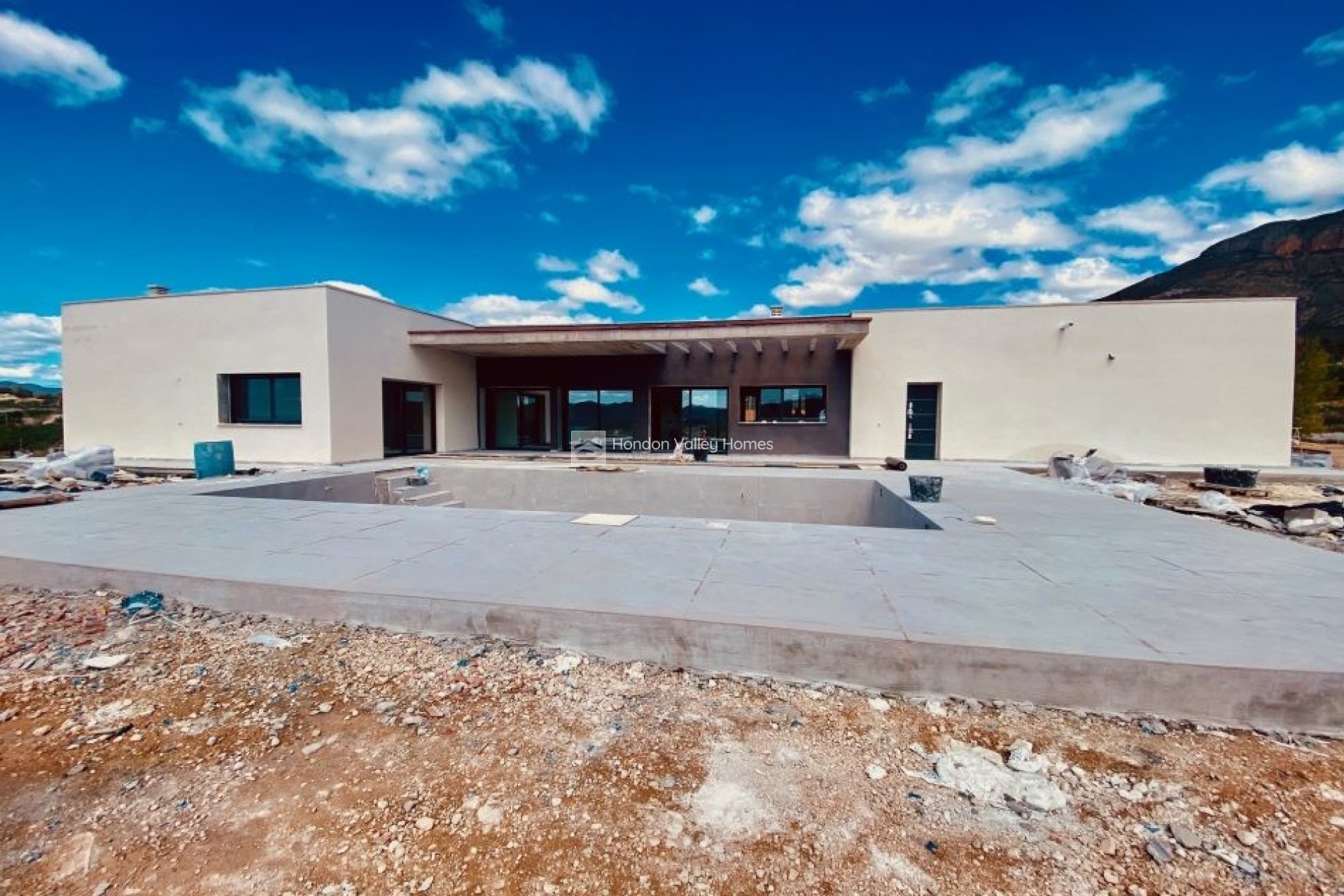 Neuf / En Projet - Villa - Detached - Macisvenda